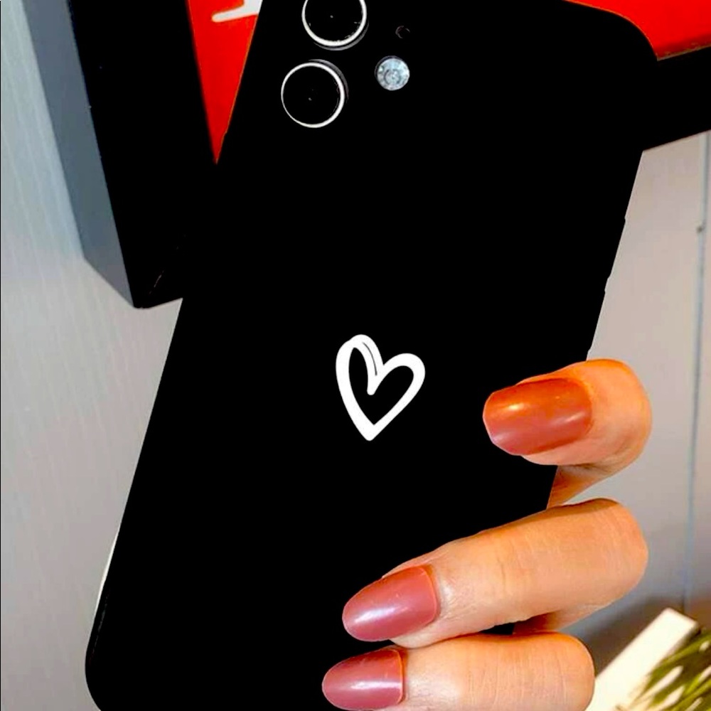 Apple 13 ProMax Black Case with Heart